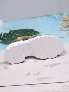 新款时尚女童罗马凉鞋，优雅公主鞋，鳄鱼纹金色高跟凉鞋，适合夏季日常穿着、派对和海滩活动 - 金色 - 查看 9