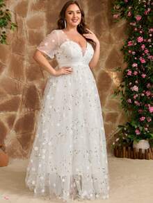 女士大码优雅复古浪漫亮片网纱刺绣拼接婚纱，适合新娘送礼会、婚礼、单身派对、订婚早午餐、蜜月招待会、彩排晚宴、正式晚宴、春夏秋季等场合。