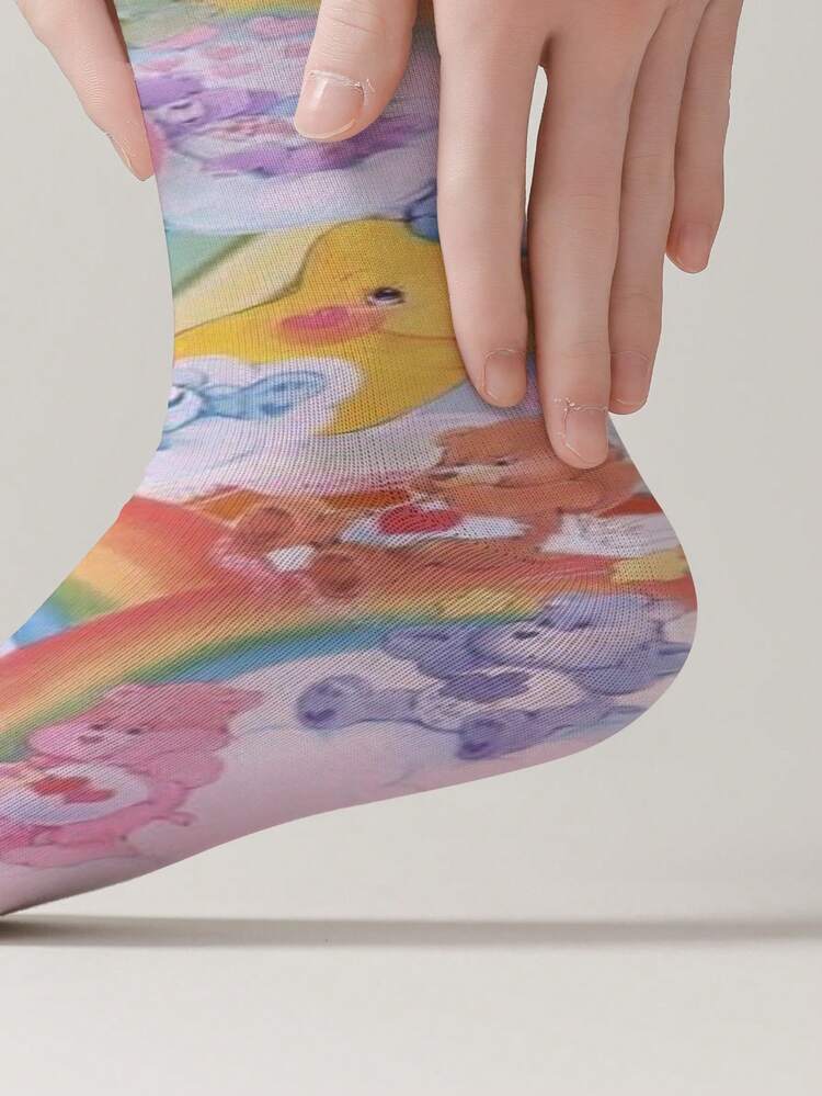 CARE BEARS 爱心熊 1 双装 女士爱心熊四季个性化袜子，360° 数码印花，图案包括趣味十足的快乐熊、许愿熊、心形快乐熊、天使熊、暴躁熊等长袜，时尚简约，适合日常穿着，也是毕业季和生日送给情侣的理想礼物。 - 彩色 - 查看 2