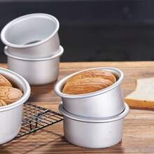10 cm rund sockerkaksform, aluminiumform med avtagbar botten, non-stick bakform. Lämplig för sockerkakor, chiffongkakor och desserter. Slitstark ugnsbotten, perfekt för att göra bakverk, kakor och sötsaker. Ett utmärkt bakverktyg för högtider. - Multifärgad - Visa 10
