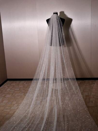 1件闪亮星光新娘头纱，闪光薄纱，打造梦幻婚礼，闪亮薄纱婚礼配饰，长款薄纱设计，优雅婚礼，秋季女装
