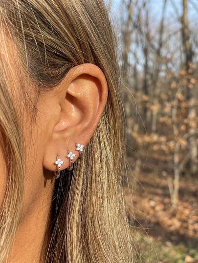 3 piezas de Pendientes de Trébol de Cuatro Hojas Minimalistas y Delicados de Plata de Ley 925, Versátiles para Uso Diario y Decoración de Fiestas, Regalo Elegante para Mujeres