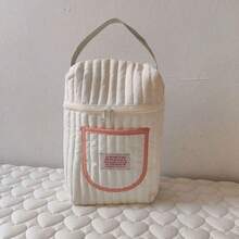 一款多功能实用手提包，带拉链封口，可与其他包袋连接，适合妈妈们推婴儿车时使用。 - 彩色 - 查看 9