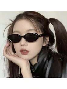 1pc Retro Oval Frame Fashion Glasses, & Cool, PC Material Anti-Wind Premium Oval Fashion Glasses, Stylish Social Media Influencer Glasses - Black - View 3