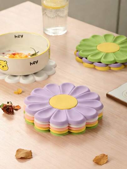 1pc Silicone Daisy Shaped Trivet Mat, Heat Resistant Pad For Hot Pots And Pans, 6.7 Inch Diameter, Washable