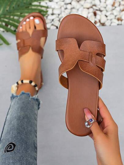 Sandalias planas de verano de cuero PU con diseño geométrico sólido, asimétrico/asimétrico, de estilo retro gótico, básico, casual y versátil para uso en la playa, el festival, la universidad, las vacaciones, la oficina y el hogar