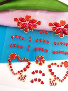 1张浪漫红色爱心花朵闪亮水钻DIY面部贴片，自粘式面部宝石，适用于情人节约会、婚礼妆容和浪漫派对，可重复使用，闪亮面部水钻，适合女性和DIY美妆爱好者。 - 彩色 - 查看 9