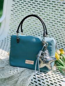 Gucci 1个带手柄和星星吊坠的缎面旅行化妆包，便携式化妆品收纳手提包，女士蓝色缎面旅行化妆包，带手柄和星星吊坠，可轻松收纳口红/钥匙/化妆品/卡包，便携式化妆品收纳包 - 淺藍色 - 查看 4