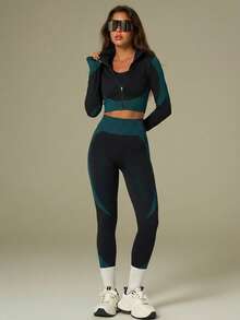 UONNOU 两件套女士运动服套装，长袖上衣和塑身裤，女士户外休闲服，运动服，塑身服，紧身衣，夹克款式，机车风格，立领，全开拉链，运动拇指孔设计，超短紧身上衣，提臀，收腰收腹，修饰腿型，让您看起来更苗条，运动紧身裤，高弹塑形，罗纹无缝针织柔软面料，适合运动和户外活动、瑜伽、健身、跑步、休闲日常、通勤、聚会和节日等，时尚运动户外套装，适合所有季节，秋冬春秋皆宜。 - 黑/綠 - 查看 6