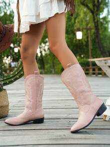 Western Style Embroidered Vintage Boots For Girl, Retro Platform Mid-Calf V-Cut Riding Boots, Winter New Arrival - Pink - View 4