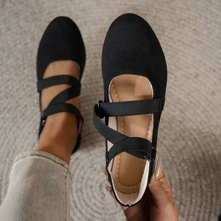 A Pair Of Soft Sole Comfortable Cross Strap Mary Jane Shoes For Women, Artistic Commuting Street Casual Fashion  Single Shoes - màu đen - Xem 1