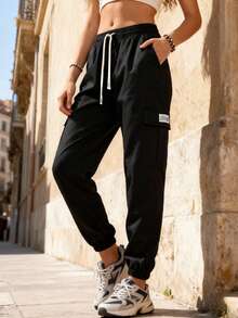 女士时尚实用多口袋工装裤，采用舒适弹力面料制成，适合日常穿着、工作、办公、旅行和户外活动。 - 黑色 - 查看 1