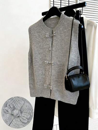Minimalana Plus Size Minimalist Casual New Round Neck Sleeveless Solid Gray Knit Top With Chinese-Style Frog Buttons, Suitable For Women, Sleeveless Cardigan Sweater For Spring/Summer, Suitable For Outdoor Photography, Travel, And Casual Wear