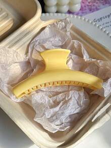 2pcs/1set Women Yellow One-Piece Clip & White Shell Clip Combo, Fashionable Hair Claw Hair Accessories, Elegant Minimalist Solid Color Hair Claws Suitable For Daily, Casual, Party, Beach, Vacation, Hairstyling, Washing Hair, Makeup, Outfit Accessories, Autumn/Winter/Spring/Summer Women Claw Clip Elegant Hair Clips - Multicolor - View 6