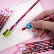 Mattel 一套12支心形铅笔，可爱设计，适合小学生使用。款式随机。是新年、情人节或复活节的理想礼物。 - 彩色 - 查看 8