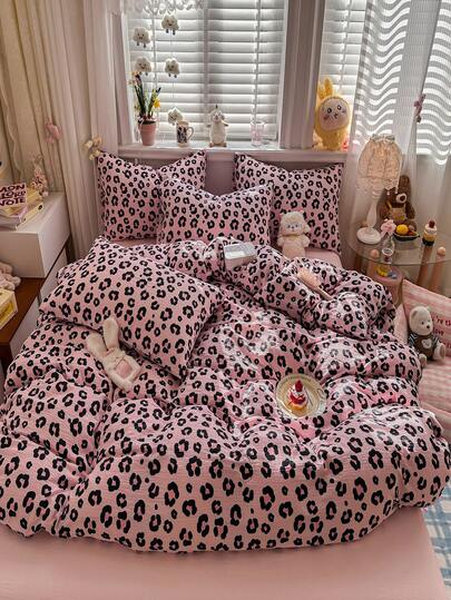3pcs Fashionable Minimalist Leopard Print Bedding Set (1 Duvet Cover + 2 Pillowcases, Without Comforter And Pillows), Cute Girly Dormitory Bedroom Bedding, Soft Bedding Set