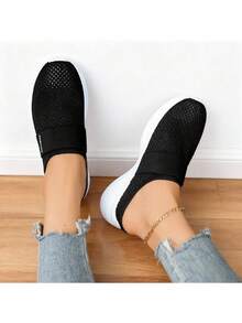 Airy Mesh Slip-On Mule Sneakers – Adjustable Strap Design, Lightweight Cushioned Sole For All-Day Breathable Comfort, Perfect For Casual Daily Errands & Relaxed Outfits - 黑色 - 查看 5