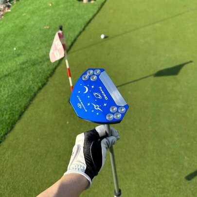 1 pieza Putter de golf con diseño de galaxia | Putter de cabeza de martillo con torque cero y diseño espacial de galaxia | Funda de cabeza de putter con diseño de galaxia | Azul y negro | Alto MOI y cara equilibrada | Regalo perfecto para golfistas | Para hombres y mujeres | Diestro