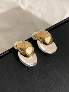 一对简约的欧美风格几何时尚金属撞色耳环，质感高端，佩戴方式多样，尽显奢华优雅。 - 金色+銀色 - 查看 7