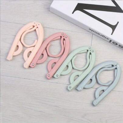 1PC Mixed Color Travel Portable Folding Clothes Hanger, Multifunctional Wide Shoulder Storage Hanger, Household Clothes Hanger, Small Clothes Hanger, Portable Clothes Dryer, Wall-Mounted Clothes Hanger, Clothes Hanger, Folding Wall-Mounted Clothes Hanger, Foldable Clothes Hanger, Clothes Storage, Folding Clothes Hanger, Portable Dryer, Clothes Drying Rack, Clothes Hanger, Space-Saving Laundry Room, Multifunctional Rack, Compact Design, Easy-To-Clean Material, Sturdy Clothes Hanger, Hanging Storage, Apartment Laundry Room, Travel Essential