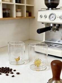 1 chiếc cốc cà phê thủy tinh 3D hình mặt trăng, cốc thủy tinh hình mặt trời, cốc cà phê tái sử dụng, cốc nước thủy tinh sáng tạo, chất liệu thủy tinh borosilicate, dung tích 400ml, thích hợp cho cà phê, sữa, nước, latte, mocha, trà, cappuccino, nước ép và các loại đồ uống khác. Một lựa chọn lý tưởng cho Ngày Valentine, Ngày của Mẹ, quà tặng ngày lễ, đồ dùng bàn ăn ngày lễ, quà sinh nhật vui nhộn cho bé gái, tựu trường, đám cưới, tiệc tùng. - Cốc trong suốt/3D - Xem 8