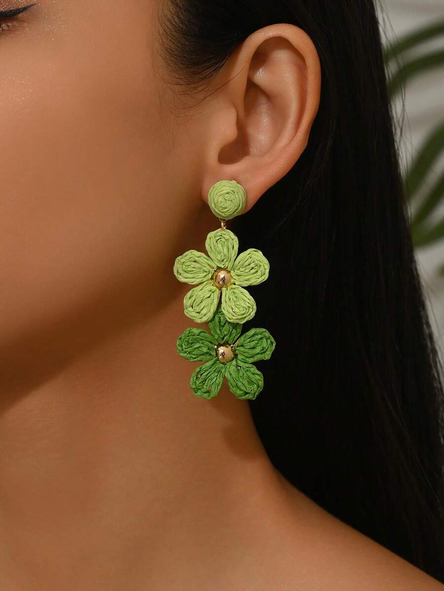 1 Pair Handmade Bohemian Gradient Color Raffia Flower Earrings, Summer Niche Design Minimalist High-End Floral Tassel Earrings, Suitable For Women's Daily, Vacation, Party Wear - Light Green - View 1