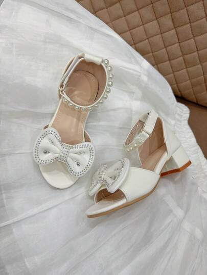 女童夏季凉鞋，配有3D蝴蝶结、闪亮水钻和仿珍珠装饰，可调节，舒适时尚