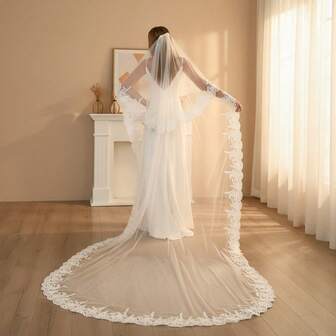 1件 3米长双层教堂式新娘头纱，蕾丝边，长拖尾，发梳，复古柔软薄纱婚礼配饰