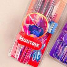 Mattel 一套12支心形铅笔，可爱设计，适合小学生使用。款式随机。是新年、情人节或复活节的理想礼物。 - 彩色 - 查看 4