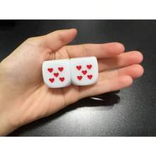 一包50颗心形骰子，25毫米大骰子，心形点数骰子，适用于桌面游戏、酒吧、KTV和饮酒游戏 - 彩色 - 查看 8