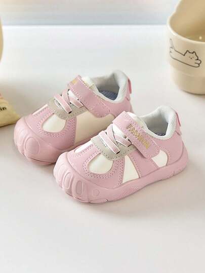 1双幼儿软底运动鞋，男女童休闲白色鞋，新款时尚运动鞋