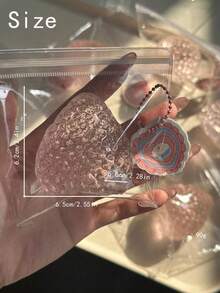 1个草莓捏捏乐玩具 - 柔软Q弹的草莓麻糬减压玩具，慢回弹减压捏捏乐，是生日礼物、圣诞礼物、文具、课堂减压玩具的理想之选。 - 彩色 - 查看 8