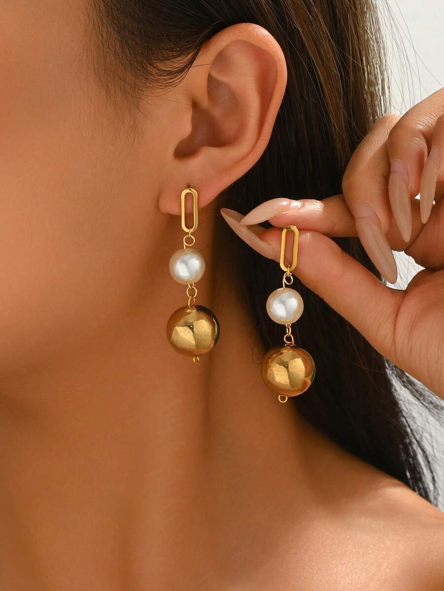 一对奢华金色边框长方形竖款水晶吊坠耳环，优雅百搭，适合派对、日常佩戴和通勤。