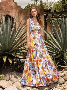 Faeriesty 优雅方领无袖长款连衣裙：露背印花连衣裙，侧边系带可调节，A字飘逸裙摆，复古植物图案遍布全身——完美适用于目的地婚礼宾客、波西米亚风新娘写真、花园婚礼、浪漫之旅、夏季户外度假等场合。 - 彩色 - 查看 3