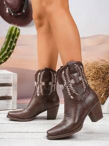 2026新款女士V型开口刺绣粗跟牛仔靴，复古短踝尖头西部靴 - 咖啡棕 - 查看 3