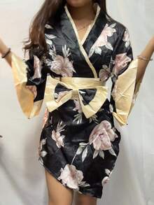 一套日式性感简约和服服装，包含连衣裙和腰带，适合角色扮演、派对、表演、各种节日穿着。