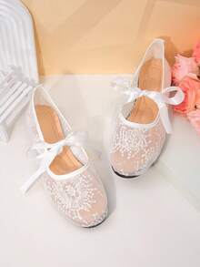 1 Pair Of White Lace Bow Shallow Flat Shoes For Teenagers, With Lace And Satin Material On The Upper, Bow Decoration, Round Toe Low Top Style, Flat Bottom Comfort, Elegant Fairy Style, Suitable For Campus Activities And Girlfriends Shopping - 白色 - 查看 4