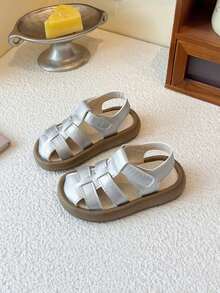 1 Pair Summer New Kids Peep-Toe Sandals, Boys/Girls Soft Bottom Non-Slip Woven Roman Shoes, Versatile Fashion Baby Flat Shoes - Silver - View 2