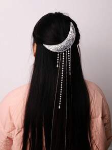 Embossed Flower Silver Metal Crescent Moon Long Pearl Tassel Chain Hair Clip, Elegant Chinese Style Crescent Pearl Tassel Hair Clip, Magazine Photography Hair Accessory - Multicolor - View 5