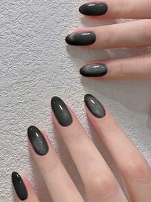 24片猫眼美甲贴纸，中号杏仁形，黑色，可重复使用，全覆盖，简约风格，光滑表面，适合女性和女孩日常佩戴。 - 黑色 - 查看 6