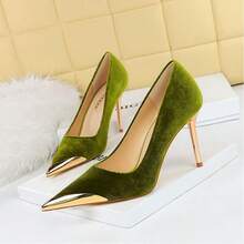 Scarpe con tacco alto da donna, décolleté in pelle scamosciata metallizzata a punta con tacco a spillo - Verde - Visualizzare 1