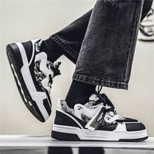 New Soft Sole Comfortable Casual Sports Shoes For Women - Black and White - View 5