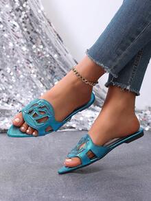 新款春夏时尚品牌 H Style 女士拖鞋，休闲系带罗马凉鞋，舒适穆勒凉鞋，黑色、米色、棕色可选，平底，压纹，沙漠钥匙图案，法式优雅水钻厚底坡跟凉鞋，沙滩鞋，简约室内/室外拖鞋，鳄鱼纹金属装饰平底凉鞋 - 藏蓝色 - 查看 5