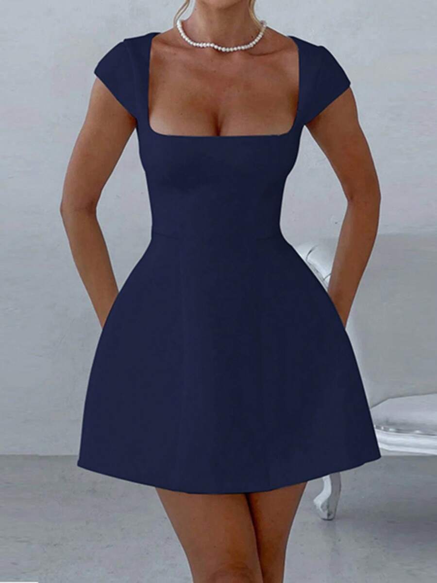 WOWDARK 夏季蓝色情人节连衣裙 时尚短袖方领无袖A字迷你派对连衣裙，优雅适合情人节、约会、聚会、派对、旅行、度假、海滩婚礼等场合。