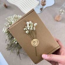 50/100支仿真迷你白色满天星 - 精致耐用，易于DIY，适用于婚礼、家居和办公室装饰、派对和花园 - 可制作桌面波西米亚风花环，无羽毛，无需用电，适合圣诞节、感恩节和万圣节 - 白色 - 查看 5