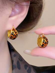 1 Pair Elegant Leopard Print Hoop Earrings, Luxurious French Style, Suitable For Daily, Casual, Party, Vacation Wear - Yellow Gold - View 3