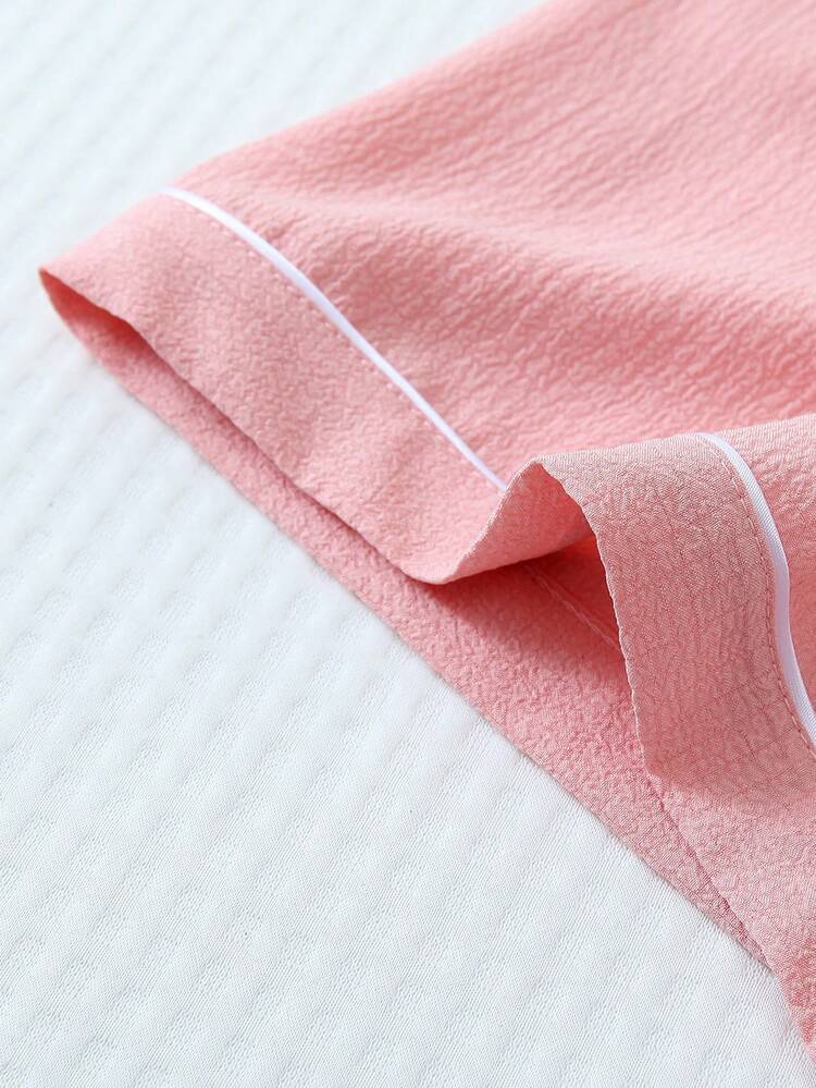 2件組口袋刺繡愛心睡衣套裝，甜美可愛翻領鈕扣上衣搭配蝴蝶結短褲，女款居家睡衣與休閒服 - 粉色 - 查看 6