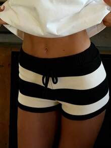 Women's Knitted Shorts, Striped Pattern, Elastic Drawstring Waistband, Slim Fit, Contrasting Color Mini Shorts, Y2K Bohemian Style Sweater Shorts. - 黑色 - 查看 3