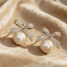 蝴蝶结仿珍珠耳环，新款奢华小众淡水仿珍珠耳环，女士款 - 金色 - 查看 3