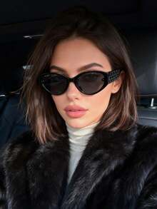 1pc New Arrival European & American Punk Retro Cat Eye Fashion Fashion Glasses, Street Style, Hip-Hop, Runway Show - Black Frame Gray Film - View 2